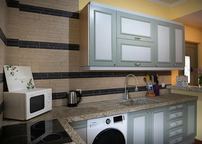 Апартаменты Tritsili House