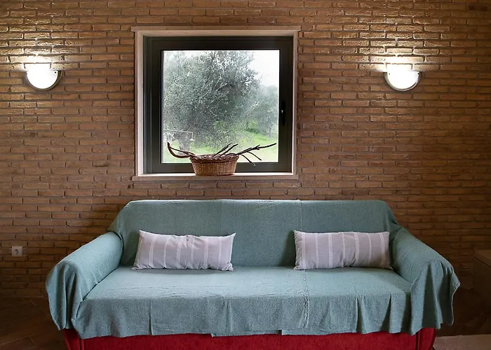 Tritsili House