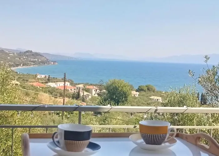Tritsili House Апартаменты