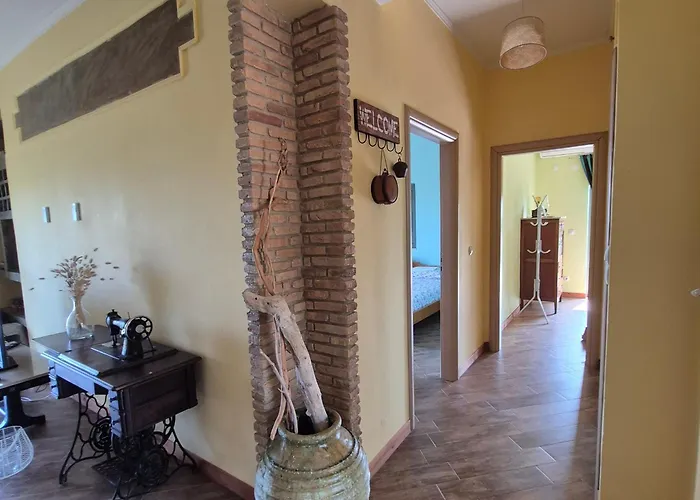 Tritsili House