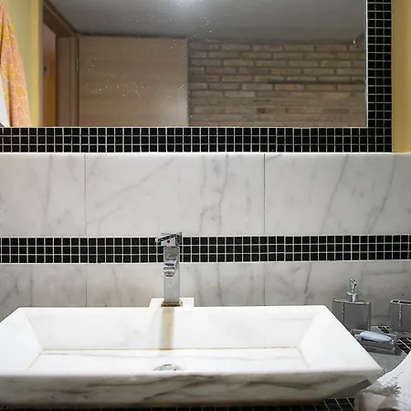 Apartment Tritsili House *