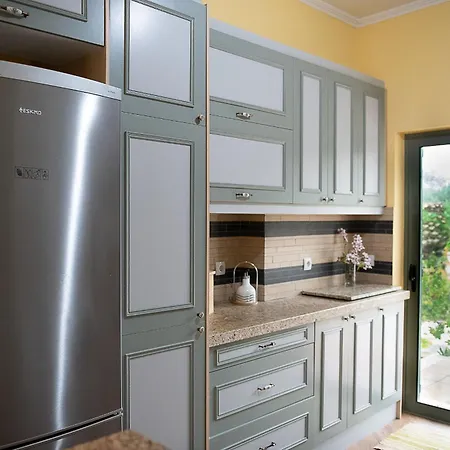 Tritsili House Apartment *