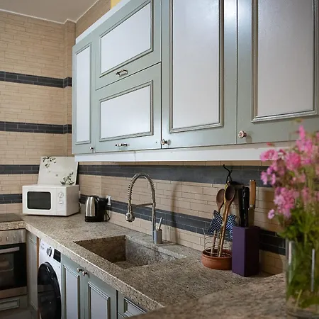 Tritsili House Apartment *