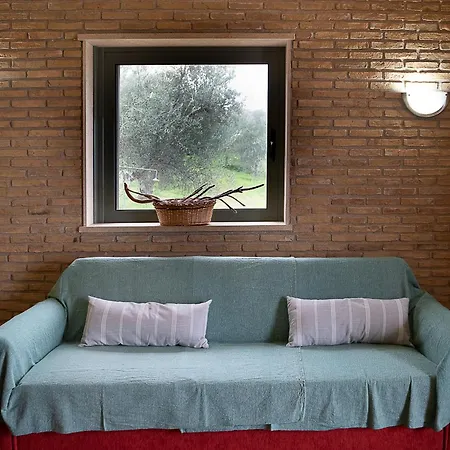 Tritsili House